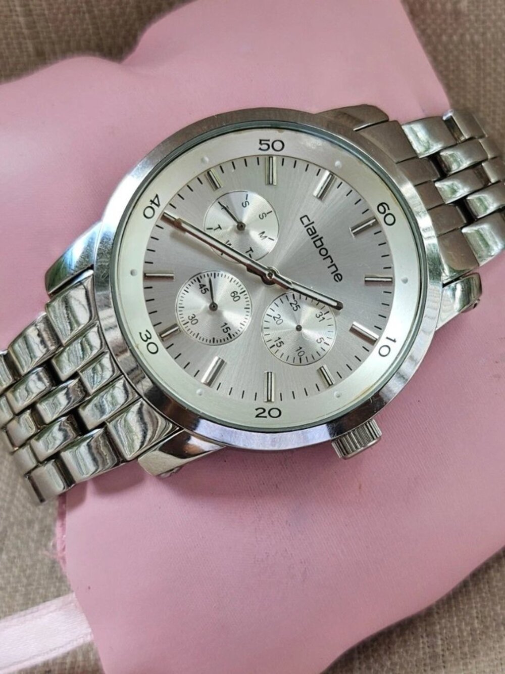 Liz Claiborne Men Wristwatch Silver Tone Quartz Analog Wrist Watch Read desc